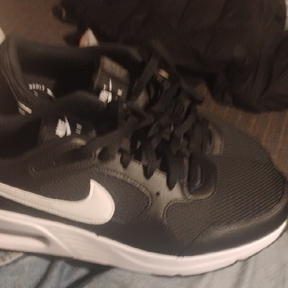 Nike Black and White Athletic Running Shoes